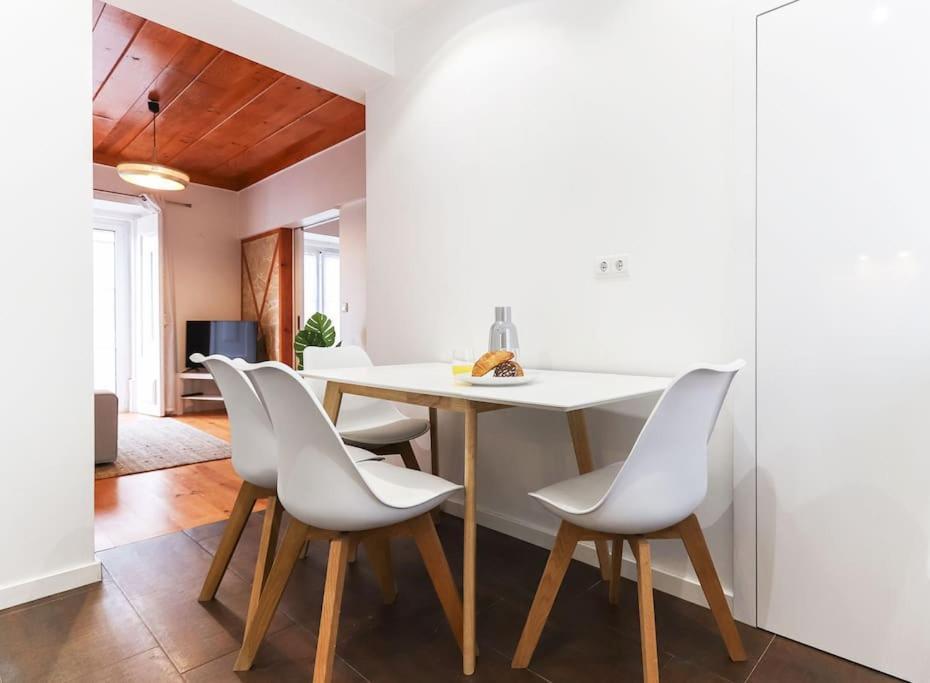 Apartamento Portucale ! Campo Ourique Design W/ Balcony Lisboa